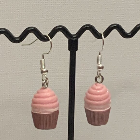 Cupcake Earring, Funny Food Earring, Gift Idea, Baking Earring, Chef Earring - Picture 2 of 5